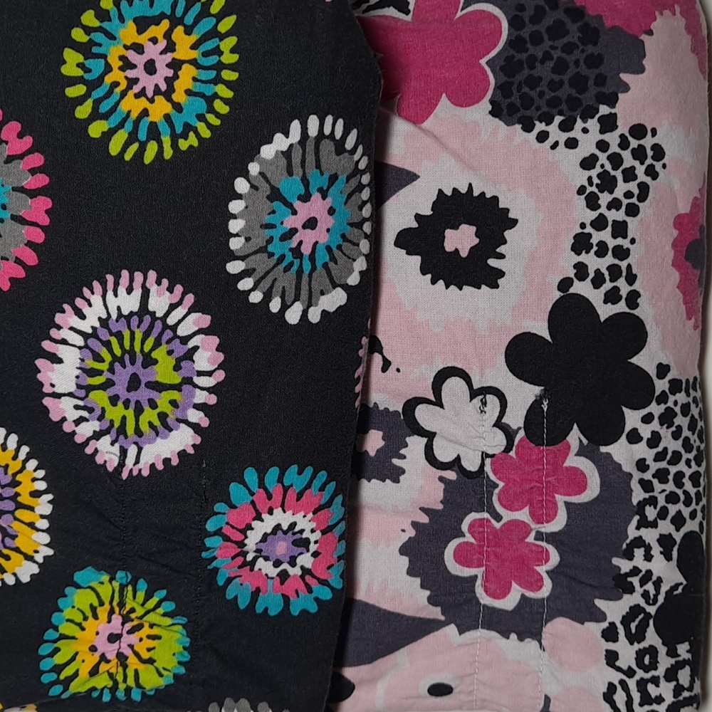 2 SCRUB TOPS * VERY GOOD CONDITION * LARGE